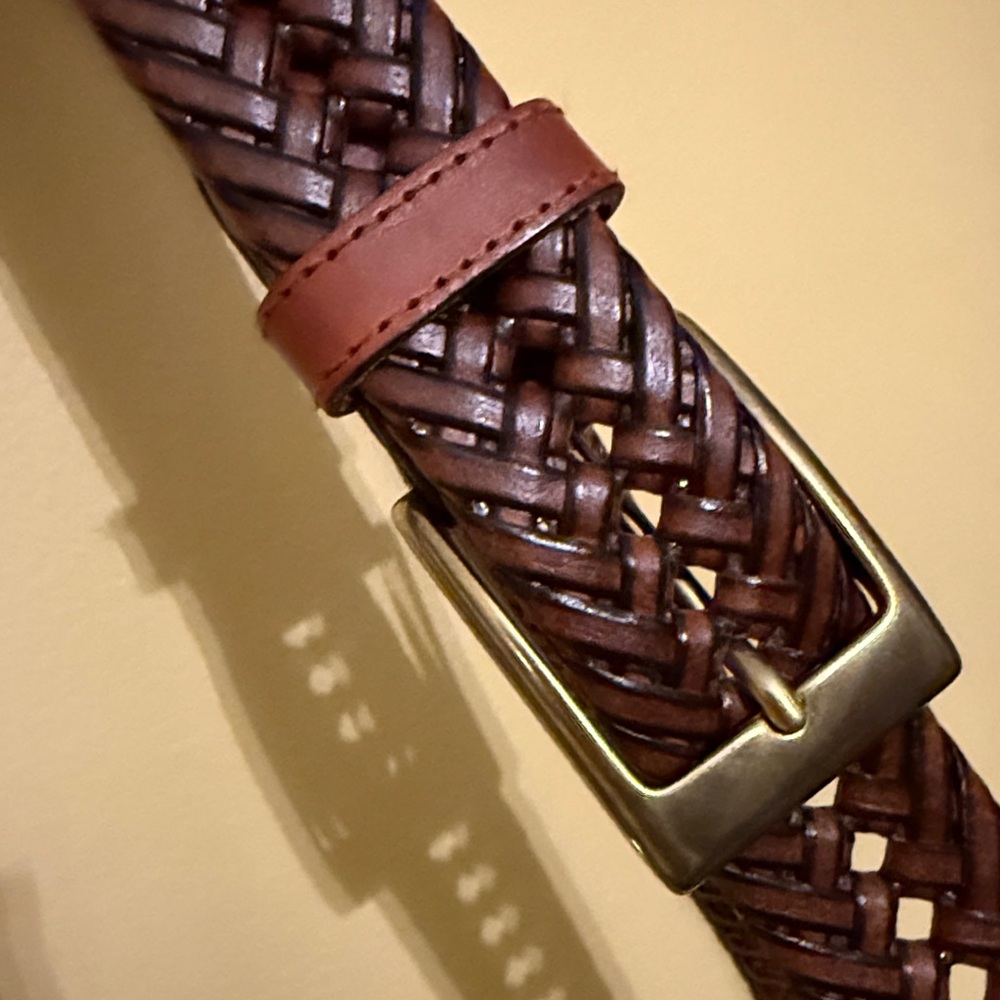 Braided brown leather unisex belt 51” long, gold tone buckle size 42 (XL) NWOT - Picture 3 of 11